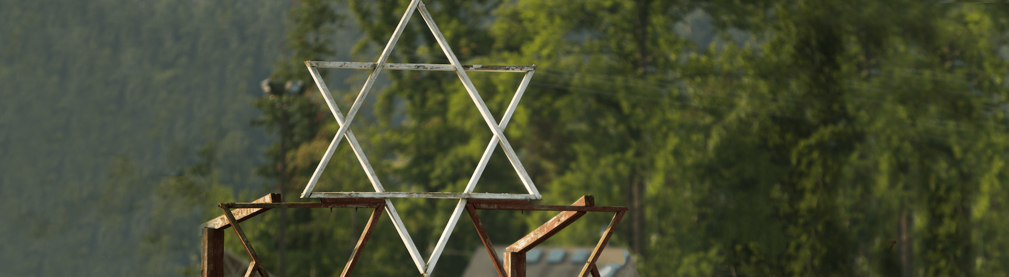 At EKC, we live Jewish<br/>values and traditions